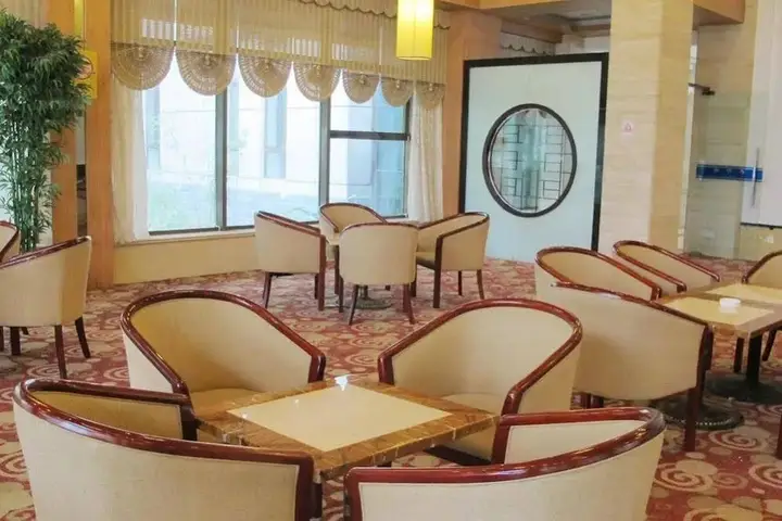 Ляньюньган: Lianyungang Dong Yuan International Hotel