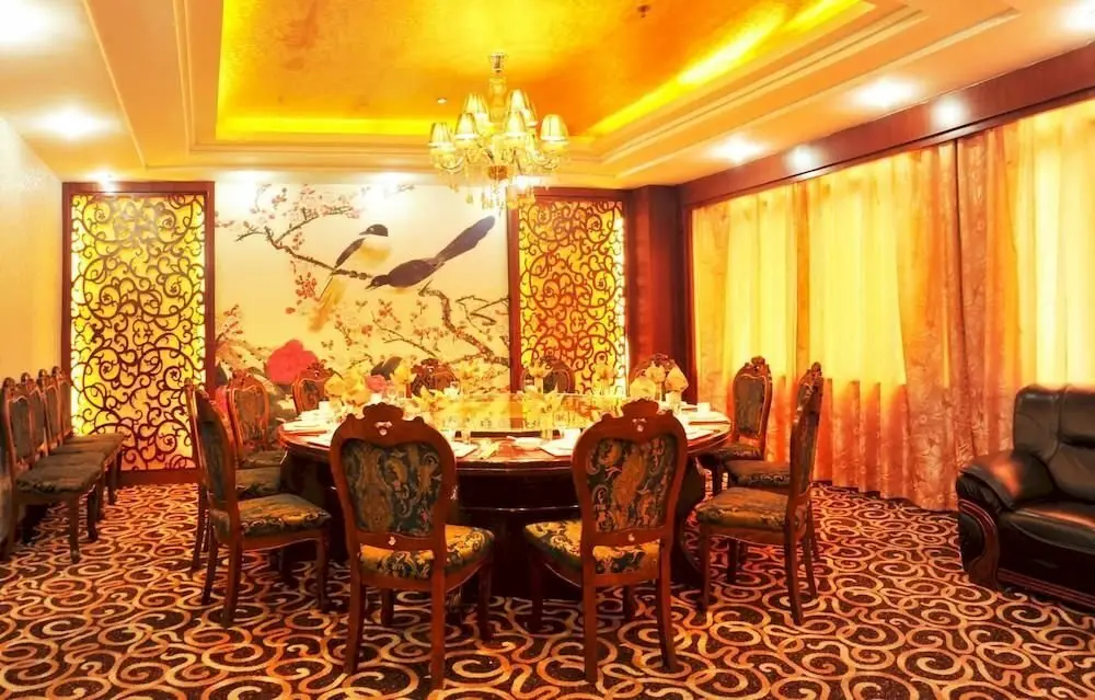 Datong Hotel — фото 1