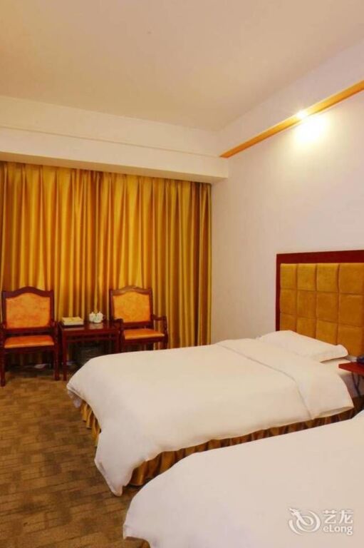 Чжанцзяцзе: Zhangjiajie Wind and Cloud Holiday Hotel