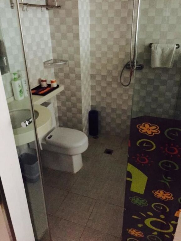 Куньмин: Kunming Traveler's Home Wacangzhuang