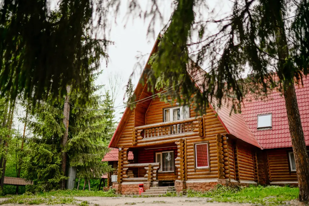 Светлое: Отель Гостиница Горнолыжного Курорта Красное Озеро