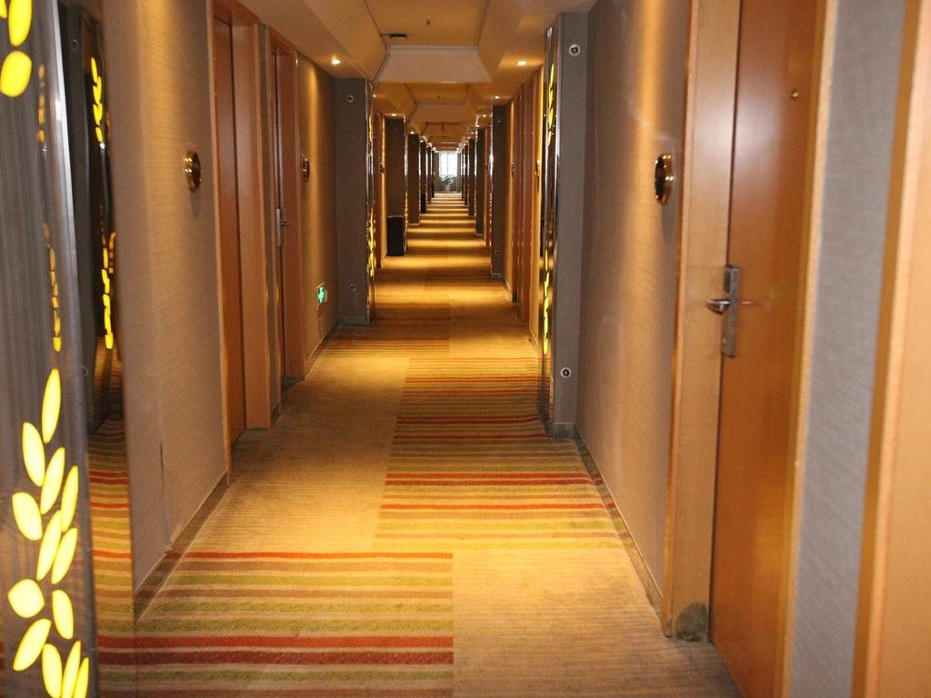 Starway Hotel (Yuyao Zhongan Times Square) — фото 1