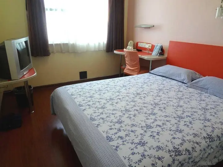 Шэньчжэнь: Motel 168