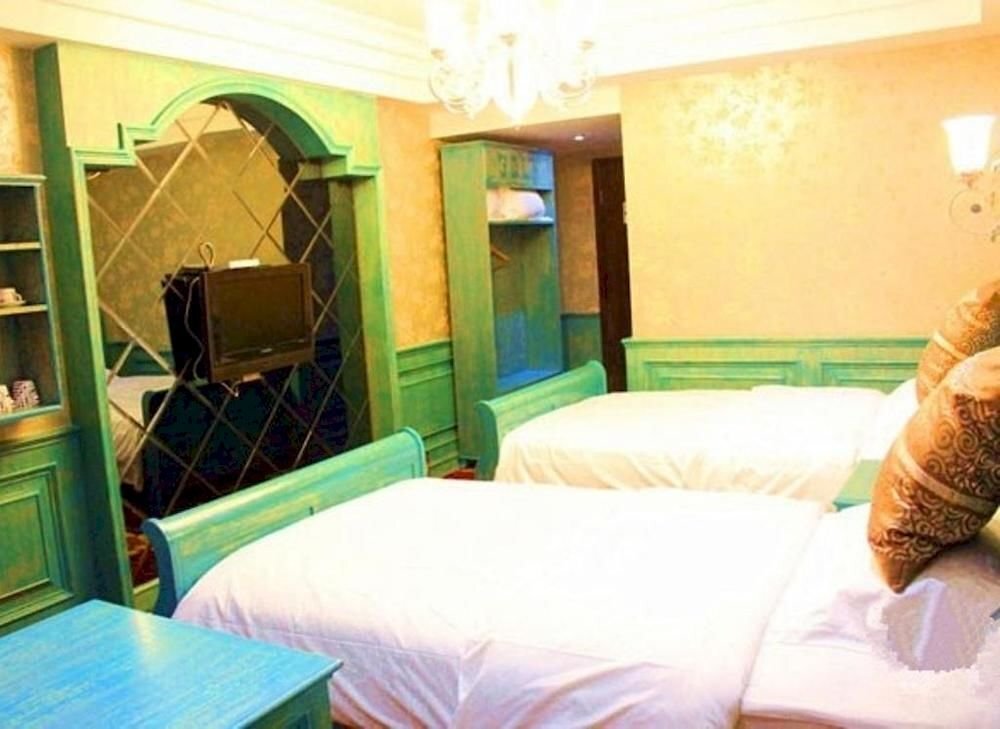 Мяньян: Golf Hotel