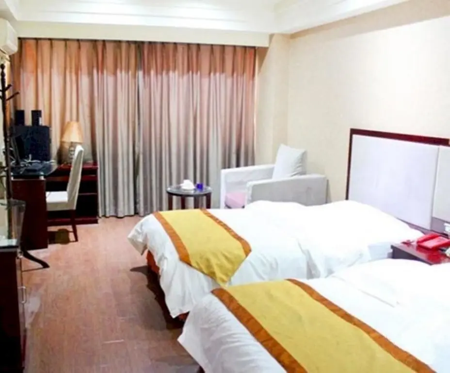 Мяньян: Golf Hotel