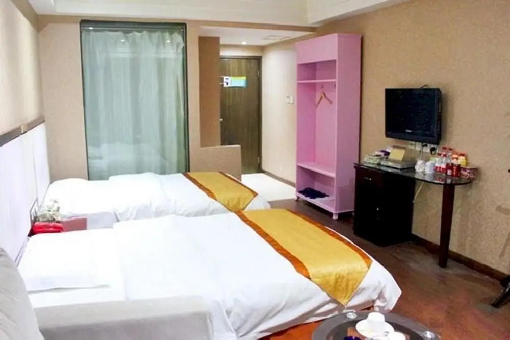 Мяньян: Golf Hotel