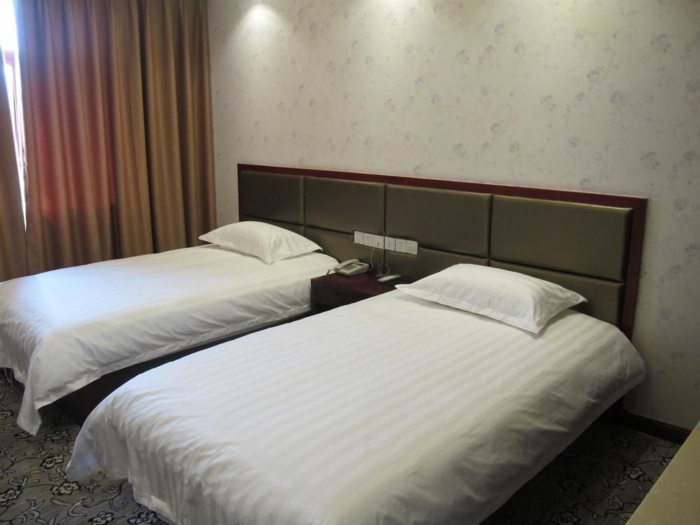 Цзясинь: Shiyi Holiday Hotel (Jiaxing Nanhu Scenic Area)