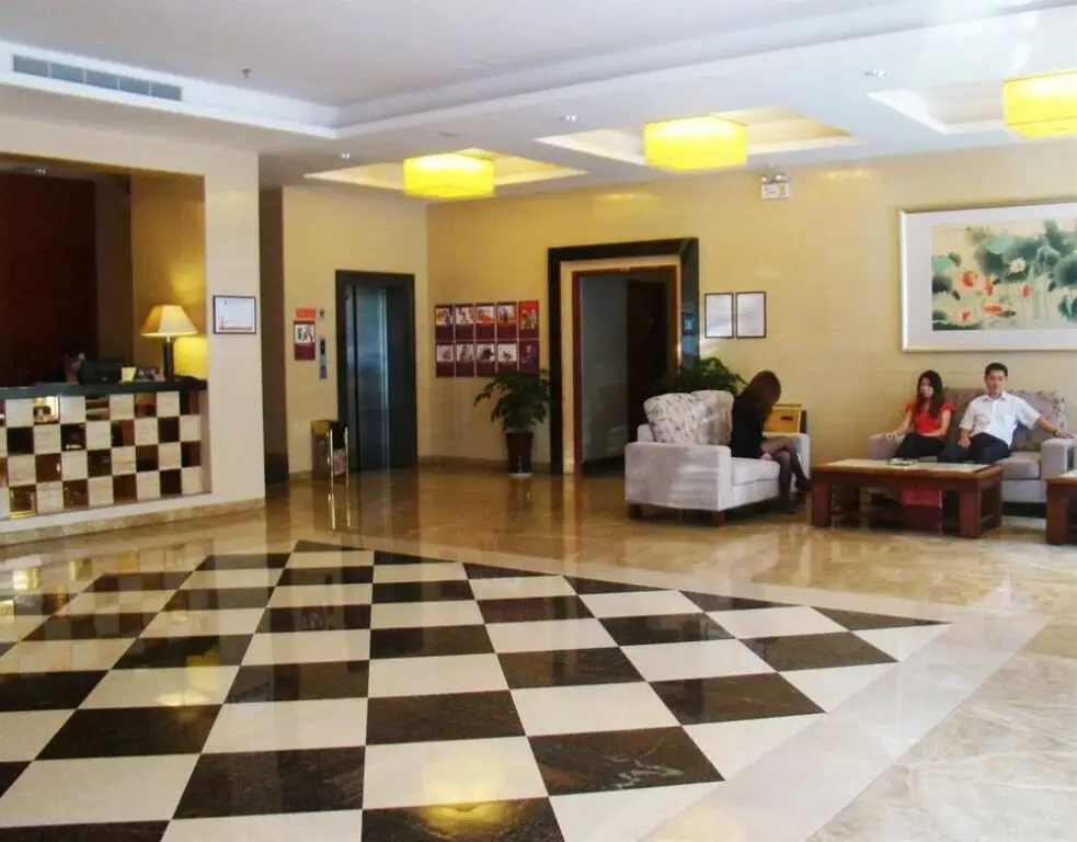 Huanying Living Hotel Shilong Branch — фото 1