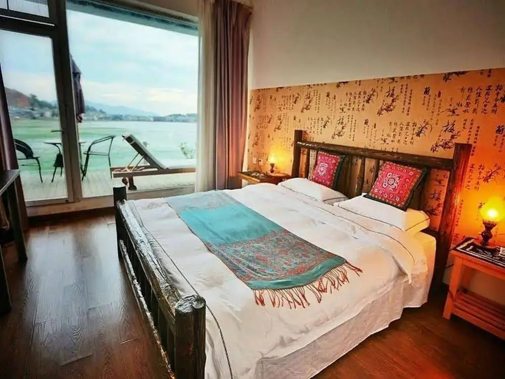 Дали: Dali Shuanglang Luna Seaview Hotel