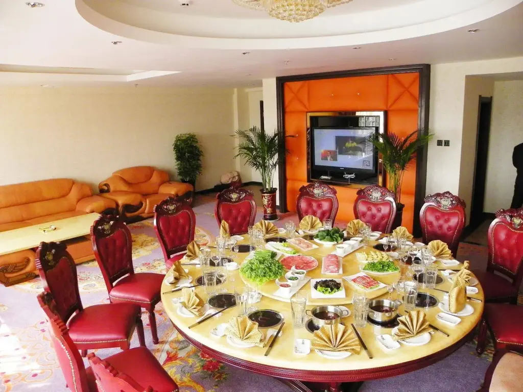 Чжунвэй: Xinhua International Hotel