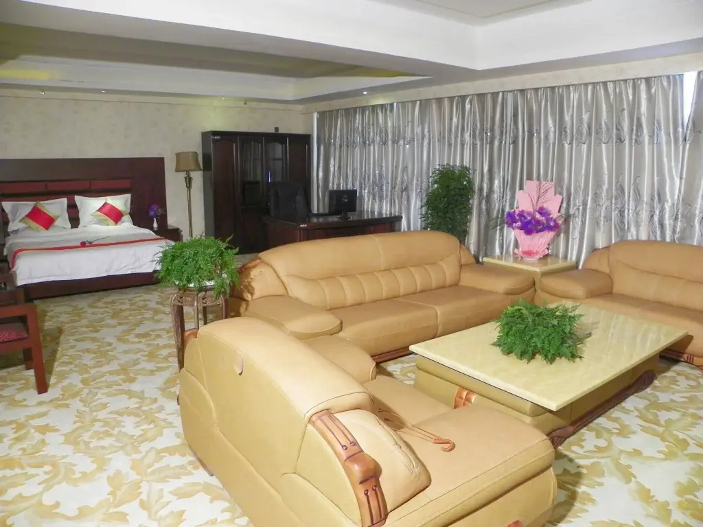 Чжунвэй: Xinhua International Hotel