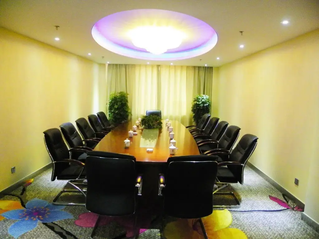 Чжунвэй: Xinhua International Hotel
