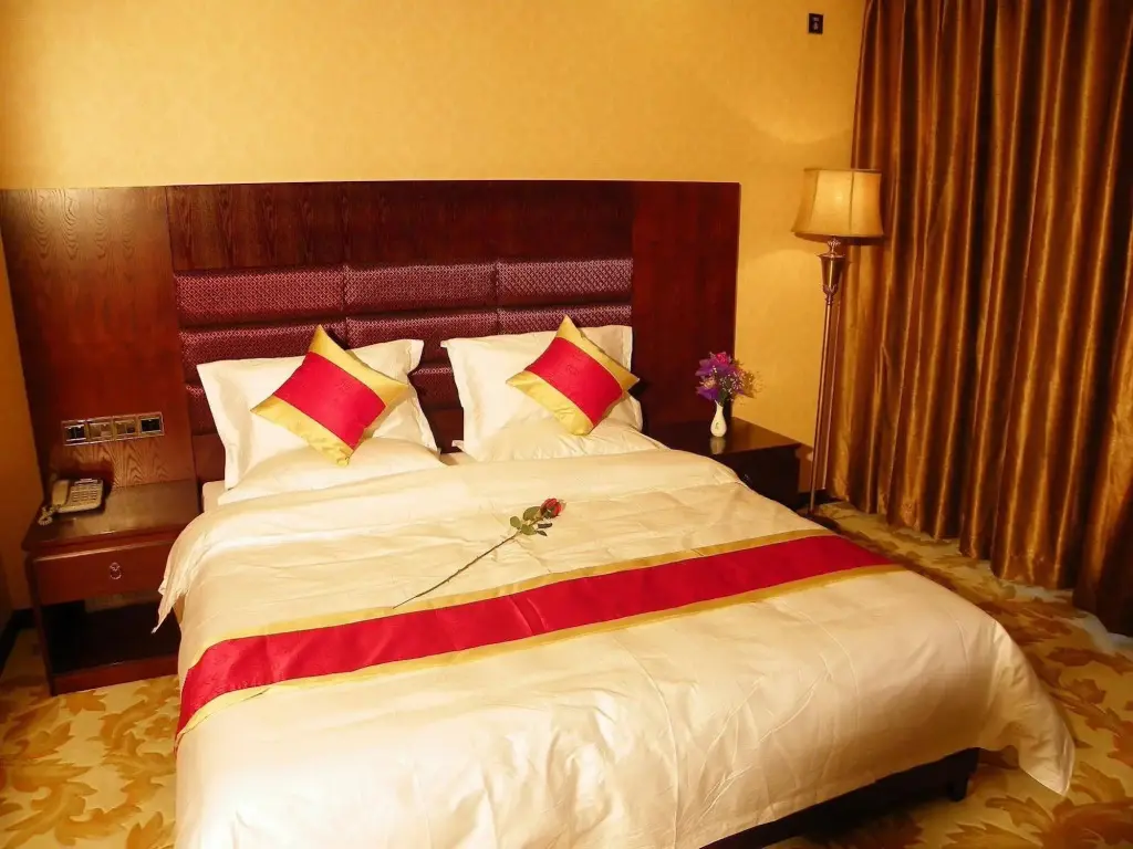 Чжунвэй: Xinhua International Hotel