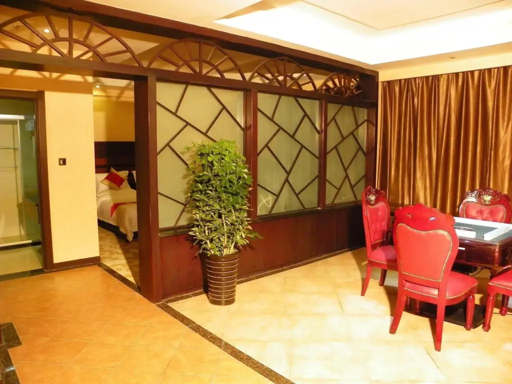 Чжунвэй: Xinhua International Hotel