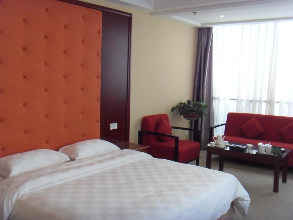 Линьи: Yijing Holiday Hotel