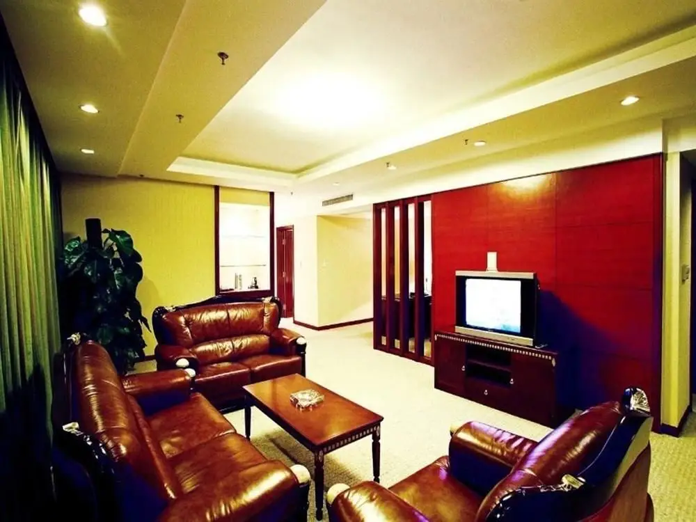 Yijing Holiday Hotel — фото 1