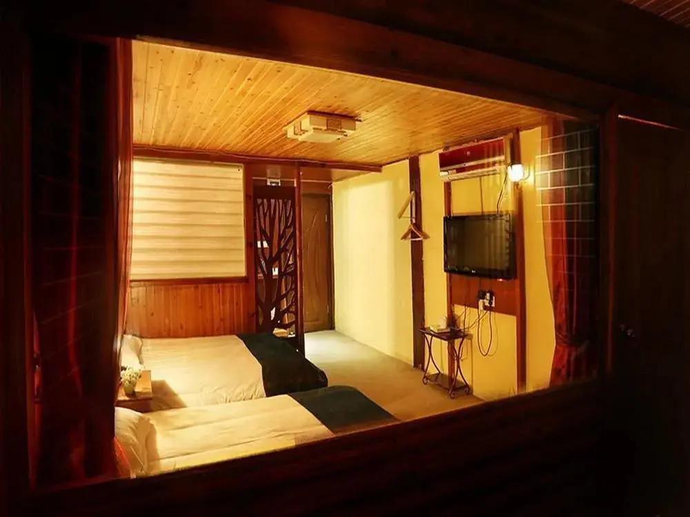 Лицзян: Lugu Lake Confused Years Inn
