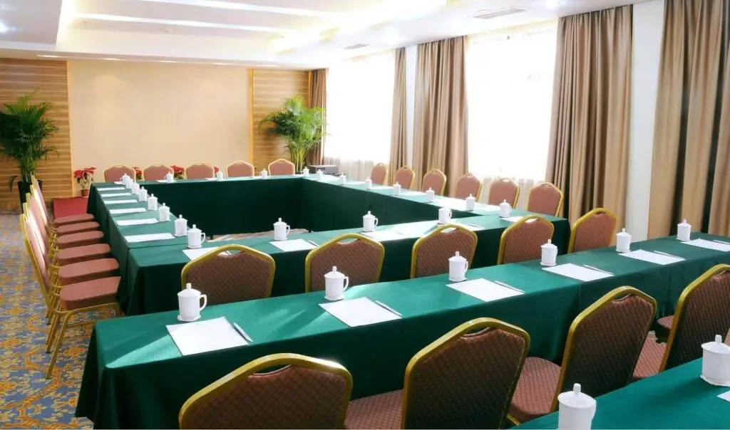 Чжэнчжоу: Zhengzhou Dahe Business Hotel
