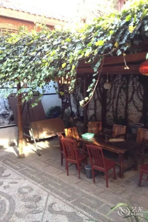 Lijiang Night Viewing Hotel — фото 1