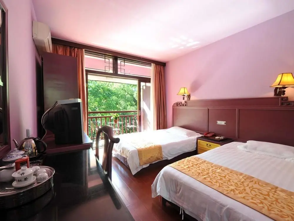 Яншо: Tingshan Guanshui Branch (Yangshuo Xijie Branch)