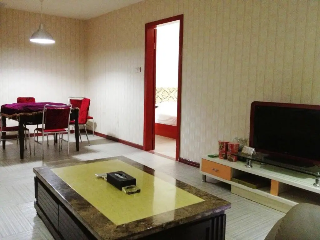 Шэньчжэнь: Urba Jinxiang Hotel (Baoti Subway Women and Children Store)