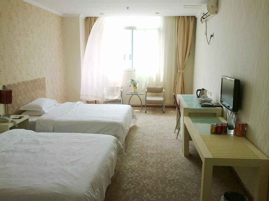 Шэньчжэнь: Urba Jinxiang Hotel (Baoti Subway Women and Children Store)