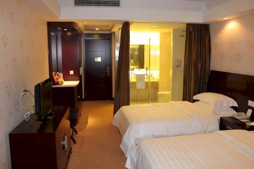 Ляньюньган: Fuqiang International Hotel