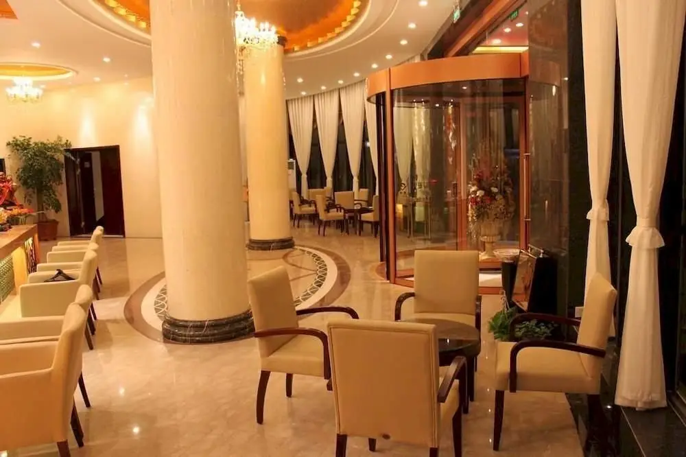 Ляньюньган: Fuqiang International Hotel