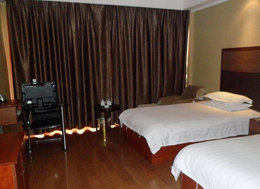Тайчжоу: Jin Teng Business Hotel