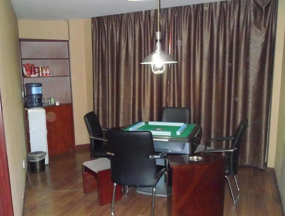 Тайчжоу: Jin Teng Business Hotel