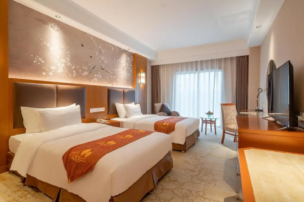 Qingdao Blue Horizon Marina Gold Hotel — фото 1
