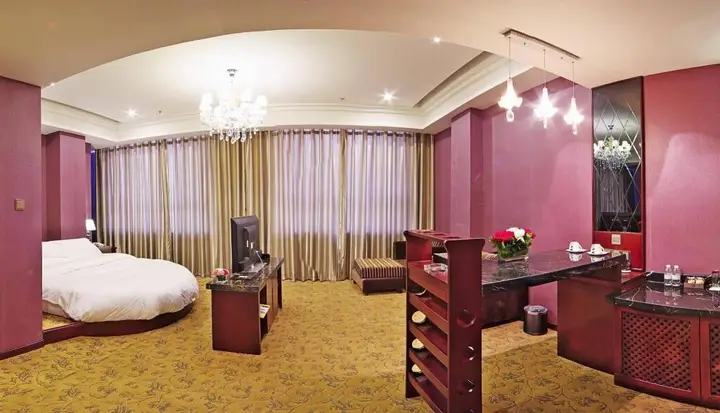 Даньдун: Dandong Riverside International Hotel