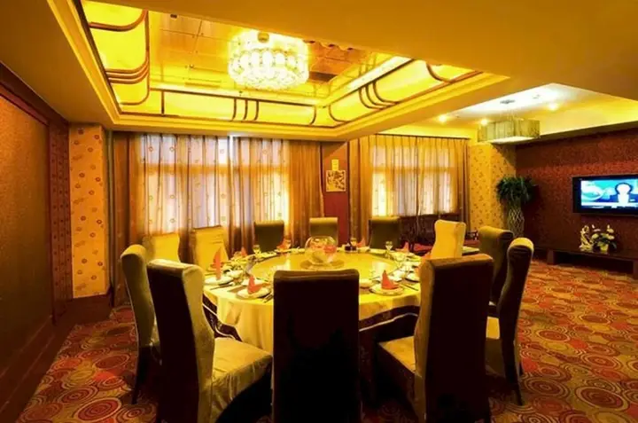 Чжэнчжоу: Zhong Du
