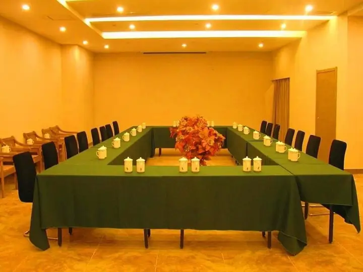 Уси: Yuting Holiday Hotel