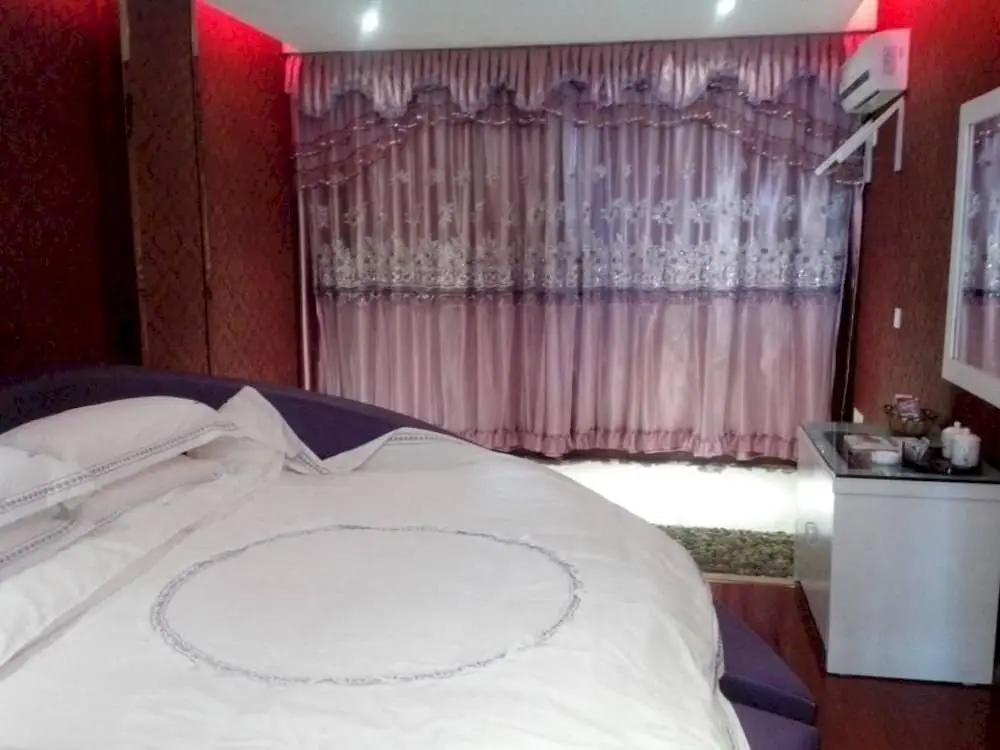 Тайчжоу: Jingjiang Shuiyue Qinghua Hotel