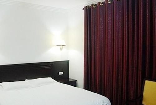 Гуйлинь: Jingfeng Business Hotel