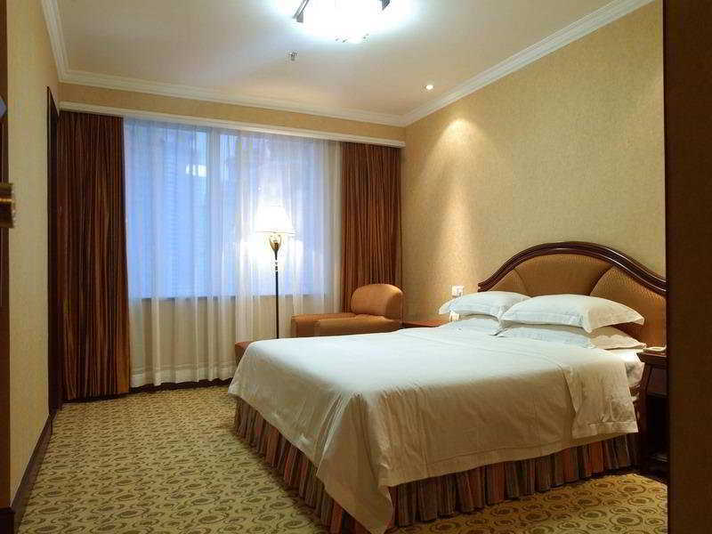 Lushan Hotel — фото 1