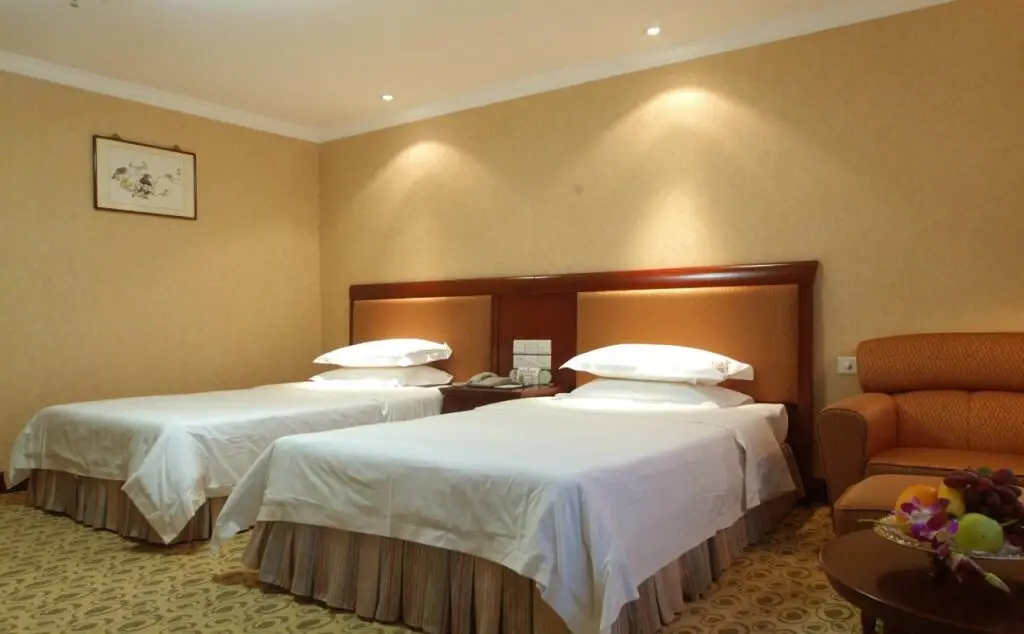 Шэньчжэнь: Lushan Hotel