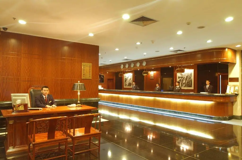 Шэньчжэнь: Lushan Hotel