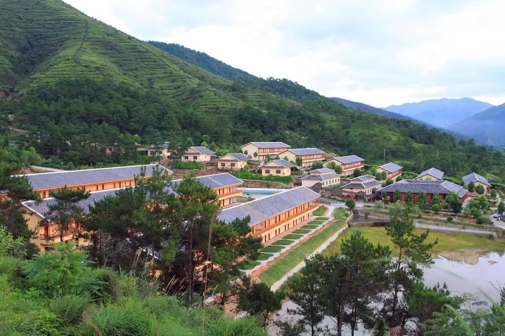 Мейчжу: Zhiqing Tribe-longfei Resorts