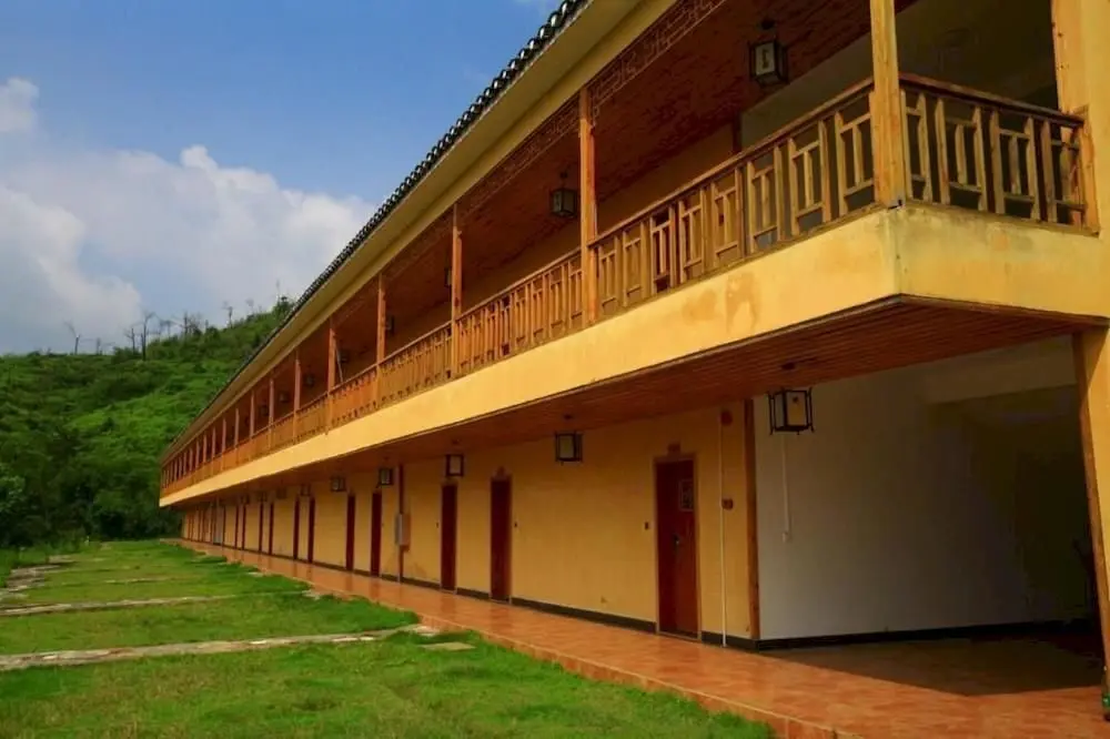 Мейчжу: Zhiqing Tribe-longfei Resorts