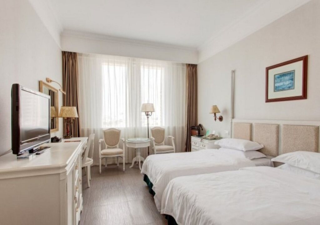 Хайкоу: Golden Coast  Lawton Hotel