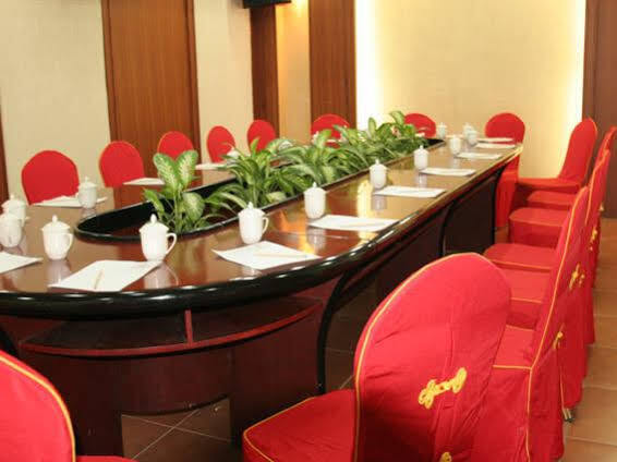 Санья: Sanya Harvest Qilin Hotel