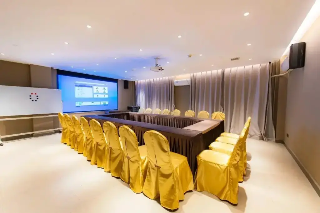 Пекин: Home Inn Guomao