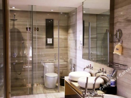 Харбин: C.kong Labor Hotel - Harbin