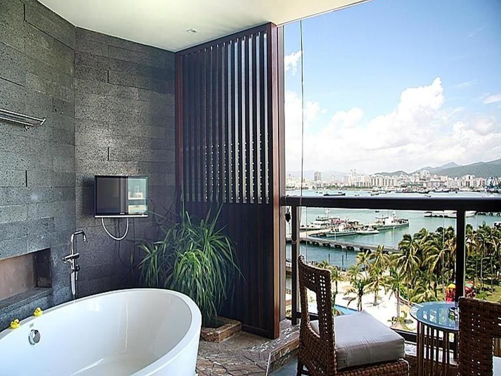 Санья: Отель Sanya Marina Spa