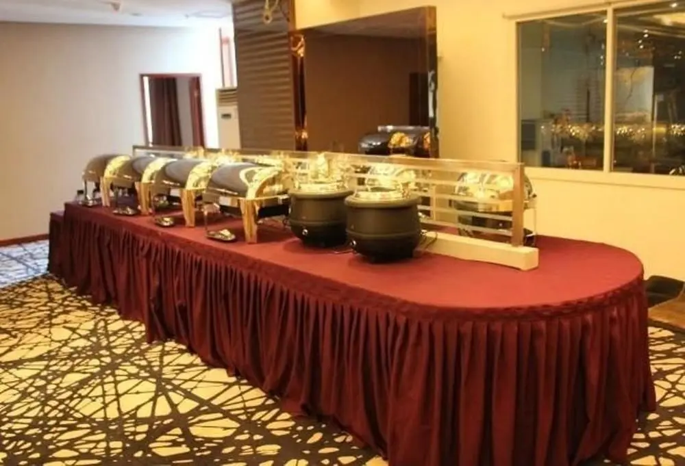 Шанхай: Shanghai Xujiahui 80,000 Stadium Quli Hotel