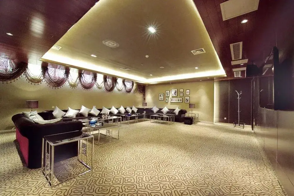 Нанкин: New Town Hotel - Nanjing