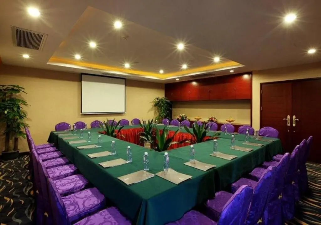 Шэньчжэнь: Donghua Jiayue Hotel Shenzhen