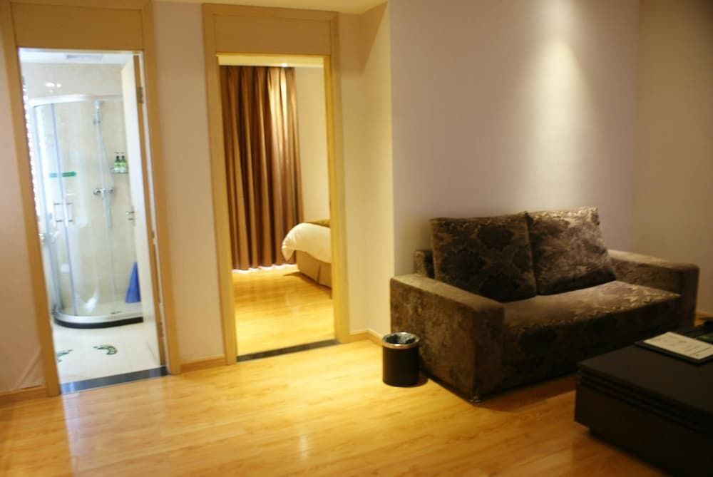 Чэнду: Phoenix Hotel